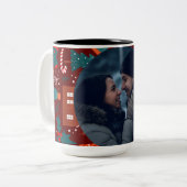 Red Christmas Mug with Custom Photo Festive ツートーンマグカップ (正面左)
