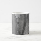 Red classic texture, backgroundabstract, home dec コーヒーマグカップ (中央)