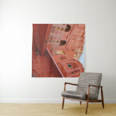 RED CONCRETE BUILDING タペストリー (インサイチュ(横))