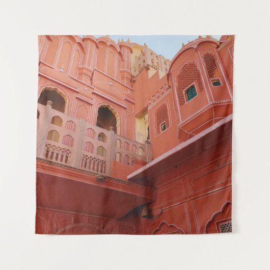 RED CONCRETE BUILDING タペストリー (正面)