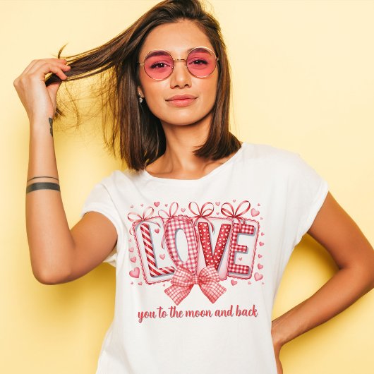 Red Coquette Bow and Love Letters Valentines Day トライブレンドＴシャツ