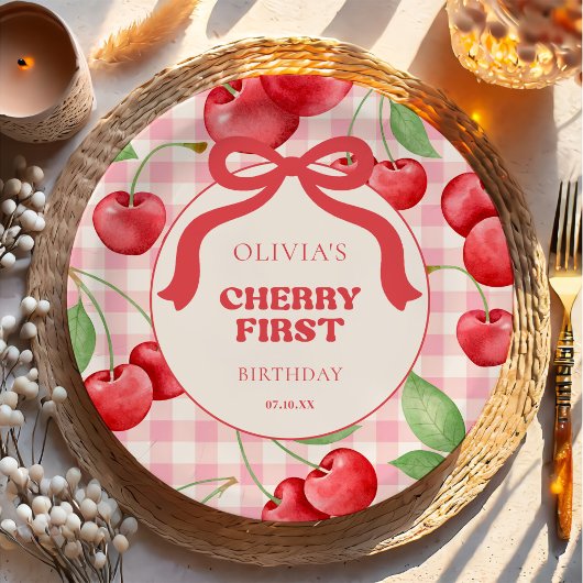 Red Coquette Bow Cherry First Birthday Party ペーパープレート