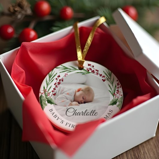 Red Cranberry Foliage Baby's First Christmas Photo セラミックオーナメント