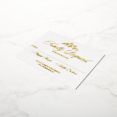 Red Floral Wedding RSVP Card – Elegant Script Desi 箔招待状ポストカード (回転した状態)