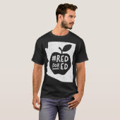 Red for Ed Arizona Teacher Apple Chalk Rough Tシャツ (正面フル)