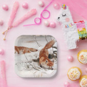 Red Foxes in Snow at Winter (by Wilhelm Kuhnert) ペーパープレート (パーティー)