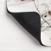 Red Foxes in the Winter Snow (by Wilhelm Kuhnert) マウスパッド (コーナー)