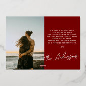 Red Frame Gold Brush Script Family Photo Christmas 箔シーズンカード (裏面)