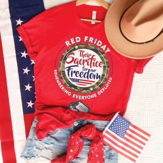 RED FRIDAY展開済み軍隊ファミリードッグタグ名 Tシャツ