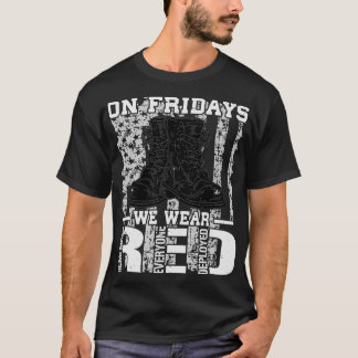 Red Friday軍隊展開済みユーザーを記憶 Tシャツ
