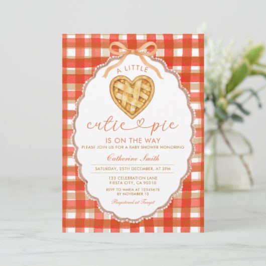 Red Gingham Heart Cutie Pie Baby Shower 招待状 (スタンド正面)