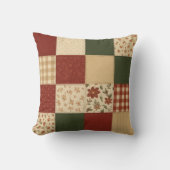 Red Green Patchwork Quilt Rustic Farmhouse  クッション (正面)