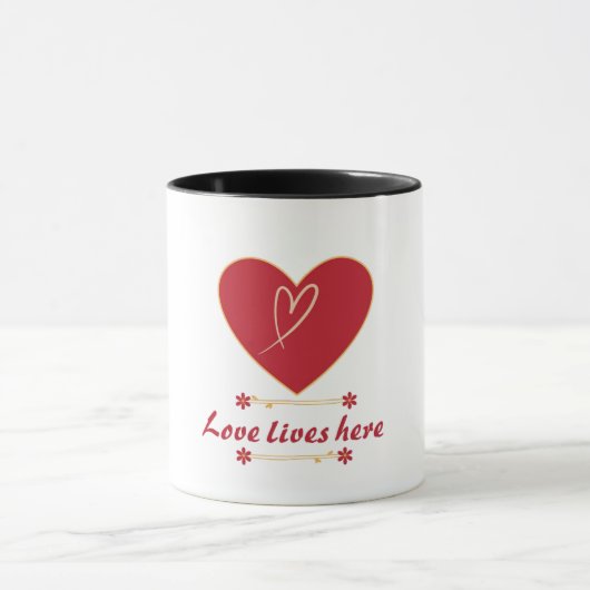 Red Heart Floral Design – “Love Lives Here” マグカップ (中央)