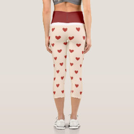 Red Hearts Pattern on Cream Background Leggings カプリレギンス