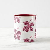 Red Hibiscus Floral Art  ツートーンマグカップ (中央)