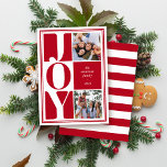 Red Joy Photo Collageクリスマスモダン シーズンカード<br><div class="desc">クリスマスフォトモダンカードで喜びを解け！すべてのフェスティバルで詳細の喜びを体験。カップル、家族、そして季節の魔法を大切にする人々のための理想的なホリデーカードを発見。クリスマスのコラージュは、エレガントに配置された2つの貴重な写真とシックなフォントの中の"JOY"という言葉を備えている。豊かな赤いブロックを背景に暖かさを醸し出し、編集可能な文字では名前、年、心のこもったメッセージを追加できる。カードを裏返して白と赤のシンプルを見つけストライプて、季節の本質を具現化する。このフォトカードで愛する人に休日の喜びをユニーク広げよう。今すぐ注文し、休日を超えて続く思い出を作成する。</div>