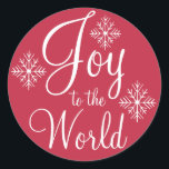 Red Joy to the World Christmasのステッカー ラウンドシール<br><div class="desc">赤い配色と雪の飾結晶Joy to the Worldステッカー。クリスマススタイリッシュ、封筒、ギフト、ベーキング、キッチン、クッキー交換、クッキー交換、ギフトラベル、工芸品などに使用する。デザインはオリジナル美術。</div>