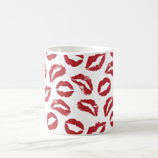 Red Kiss Lips Pattern Mug – Bold & Flirty コーヒーマグカップ (中央)