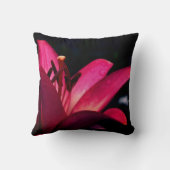 Red Lily Flower Close Up  クッション (裏面)