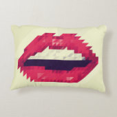 Red lips made of small triangles, pixelshipster,pi アクセントクッション (裏面)
