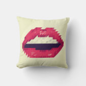 Red lips made of small triangles, pixelshipster,pi クッション (正面)