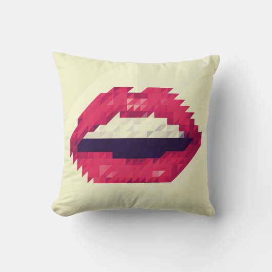 Red lips made of small triangles, pixelshipster,pi クッション (正面)