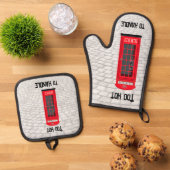 Red London Phone Booth with Custom Name & Caption 鍋つかみ&鍋敷きセット (トップダウン)