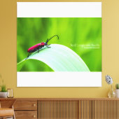 Red Longicorn Beetle and green background キャンバスプリント (インサイチュ (リビング))