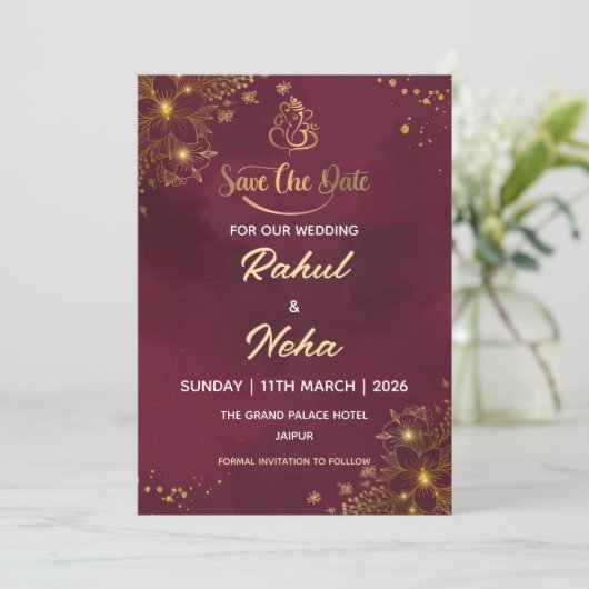 Red Luxury Indian Save the Date Card 招待状 (スタンド正面)