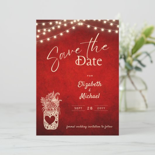 Red Mason Jar素朴デジタル印刷された日付を保存 招待状 (スタンド正面)