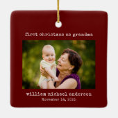 Red Minimalistの初めてのクリスマスを祖母の写真として セラミックオーナメント (裏面)