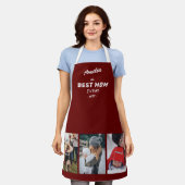 Red Mom Ever 最高の Mother's Day Keepsake 3 Photo エプロン (着用した状態)