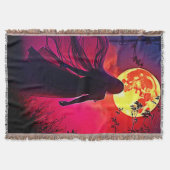 Red Moon Shadow Woman Mystery Design スローブランケット (正面)
