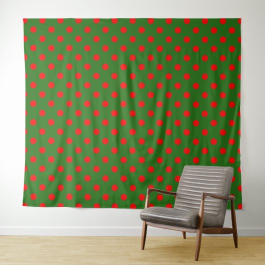 Red On Green Polka Dots Pattern Design  タペストリー (インサイチュ(横))