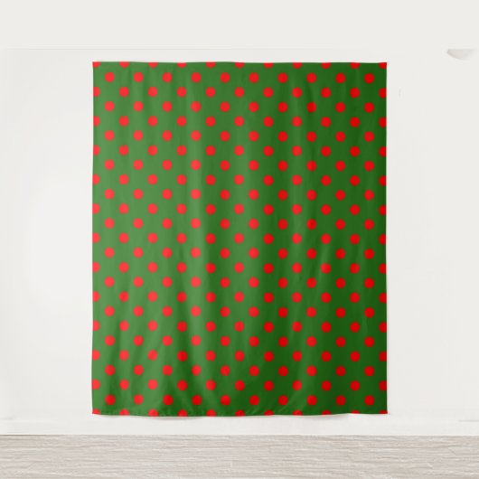 Red On Green Polka Dots Pattern Design  タペストリー (正面)