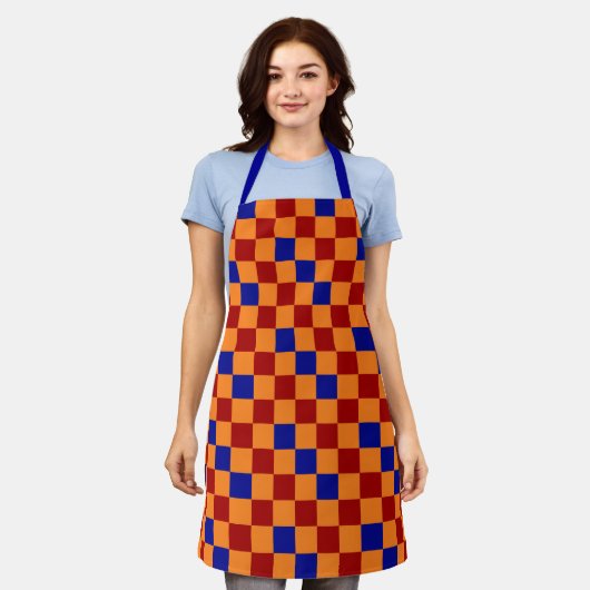 Red Orange Blue Checkered Pattern Design  エプロン (着用した状態)