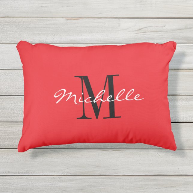 Red outside decoration pillow with classy monogram アウトドアクッション (正面)