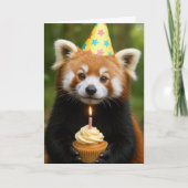Red Panda Bear Holding a Birthday Cupcake カード (正面)