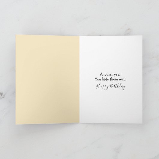 Red Panda Bear Holding a Birthday Cupcake カード (内部)