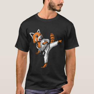 Red Panda Bear Karate Tシャツ