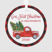 Red Plaid初めてのクリスマスを祖父母トラックとして オーナメント (裏面)