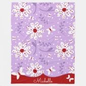 Red Polka Dot White Flowers On Purple フリースブランケット (正面)