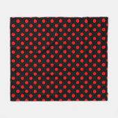 Red Polka Dots Pattern on Black Background フリースブランケット (正面(横))