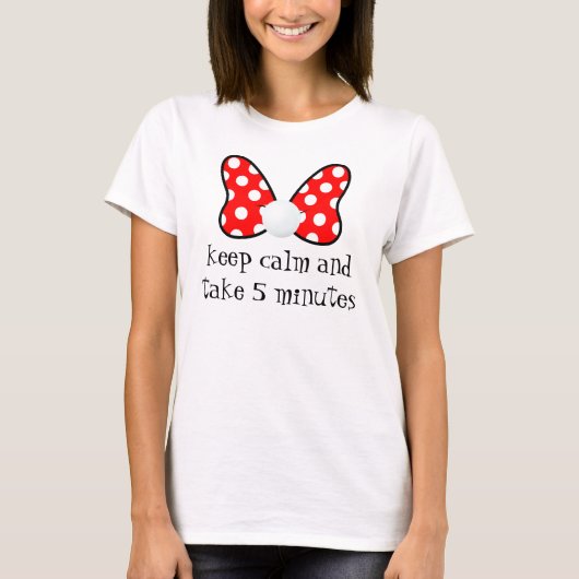 Red polka dots vibrant Ribbon Tシャツ (正面)