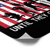 RED Remember Everyone Deployed Flagヘリコプターメモリ ポスター (角)