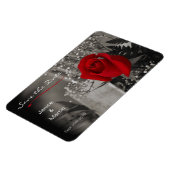 Red Rose on Black and White Save the Date マグネット (左側)