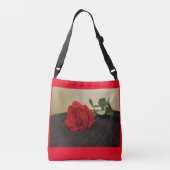 Red Roses Crossbody Handbag クロスボディバッグ (裏面)