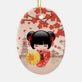 Red Sakura Kokeshi Doll - Japanese Geisha Girl セラミックオーナメント (裏面)