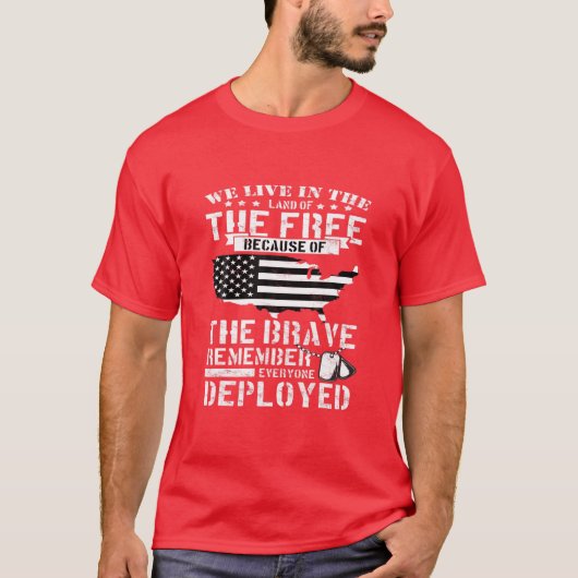 Red Shirt Friday Remember Everyone Deployed Tee sh Tシャツ (正面)