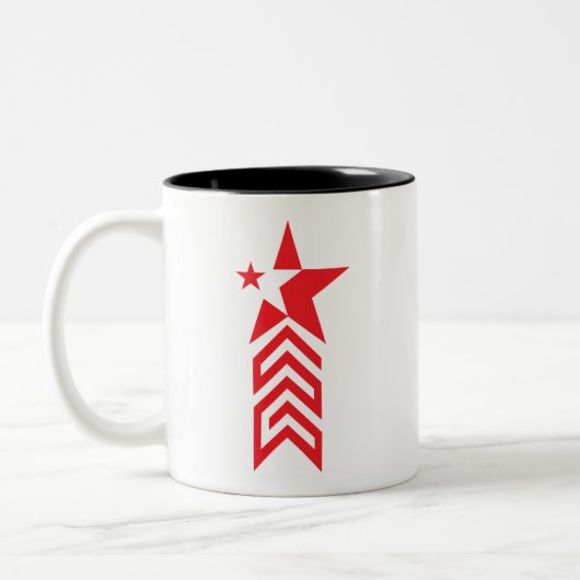 Red Star with Chevron Arrows ツートーンマグカップ (左)